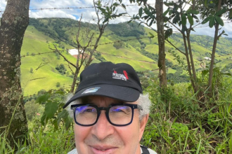Eloizio Gomes Afonso Duraes destaca a importância de projetos sociais que unem saúde e cidadania, cuidando do corpo e da mente.