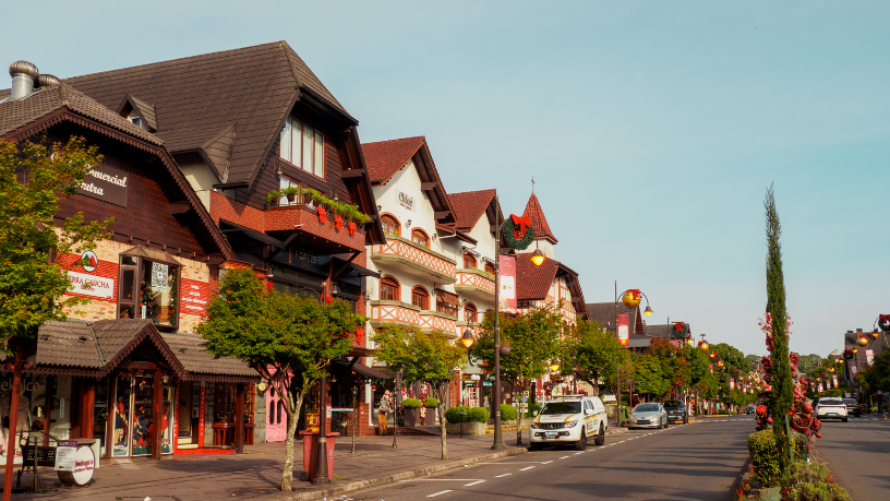 Desperdício de energia combatido com soluções tecnológicas desenvolvidas por Matheus Vinicius Voigt em ambientes urbanos.