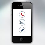 Smartphone exibindo ícones de chamada telefônica, e-mail e mensagens sobre fundo claro